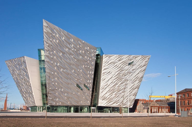 Book Belfast International cars online