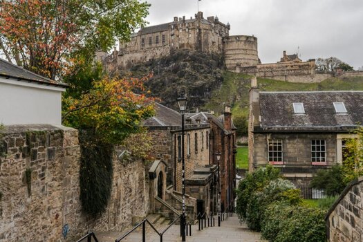Book your Midlothian airport transfer online