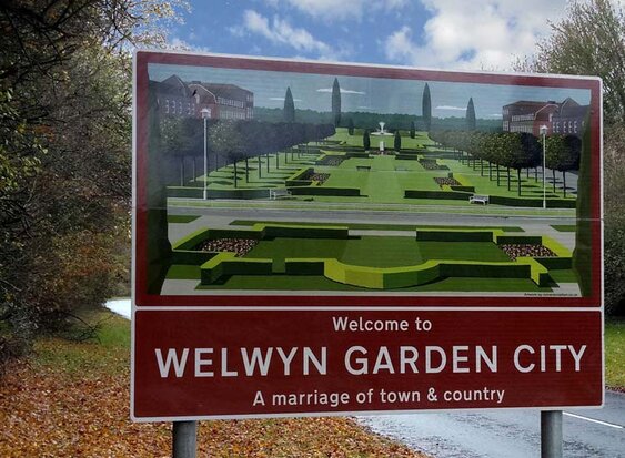 Welwyn Garden City airport transfer online